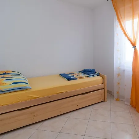 With Parking Space Klenovica, Novi Vinodolski - 20556 Apartament *