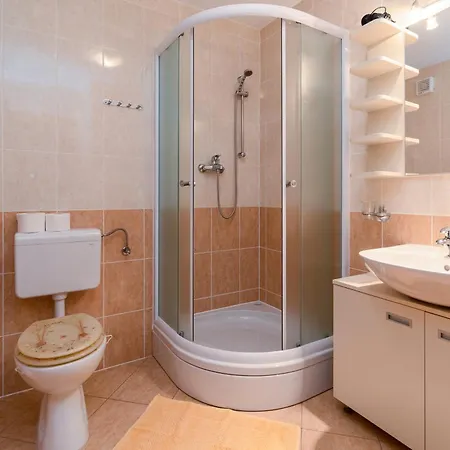 アパート With Parking Space Klenovica, Novi Vinodolski - 20556 クレノヴィツァ