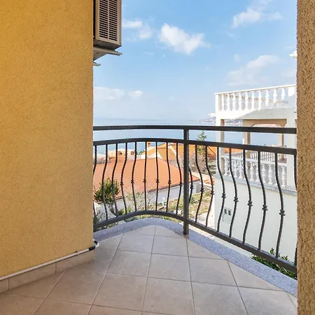 With Parking Space Klenovica, Novi Vinodolski - 20556 *