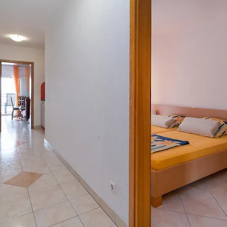 With Parking Space Klenovica, Novi Vinodolski - 20556 * クレノヴィツァ