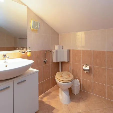 アパート With Parking Space Klenovica, Novi Vinodolski - 20556