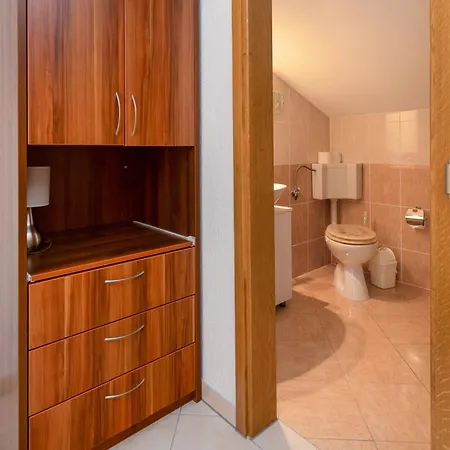 With Parking Space Klenovica, Novi Vinodolski - 20556 Apartman *
